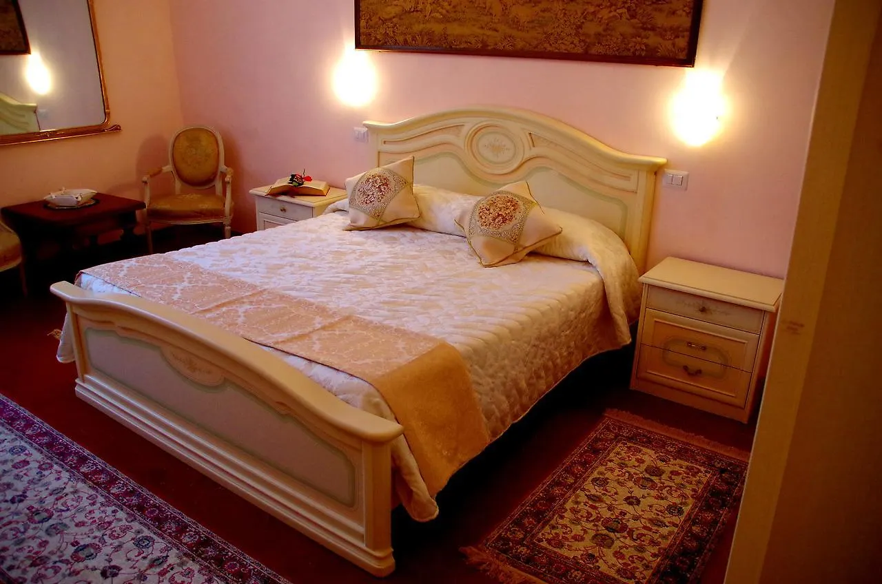 Casalbergo Siena 0*,  Italy